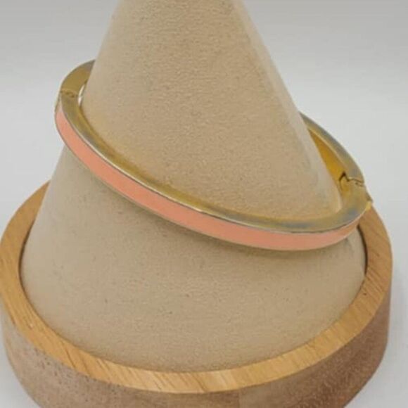 J Crew Thin Pink Enamel Gold Tone Hinged Bangle - Picture 6 of 6